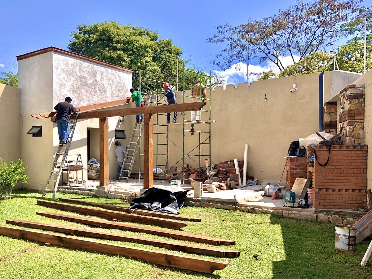 TEArquitectos's tweet photo. #ProcesodeObra
Terraza I (Terraza DIGA)
Espacio para convivencia familiar.
1) Inicio de construcción.
2) Colocación estructura de #madera.
3) Suministro teja de barro.
4) Colocación pergolado #acero oxidado y puertas plegadizas de #cristal templado.
#Arquitectura
#TEArquitectos https://t.co/7ASSbTmNl6