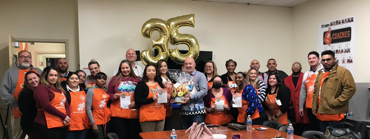 Great Quarterly District Ops Training day with D65 yesterday. Outstanding engagement from our Chicago SMs and Ops ASMs. Congrats to DM Gary Hutchinson on his 35 years with this awesome Company! Thanks to 1911 for hosting us.
