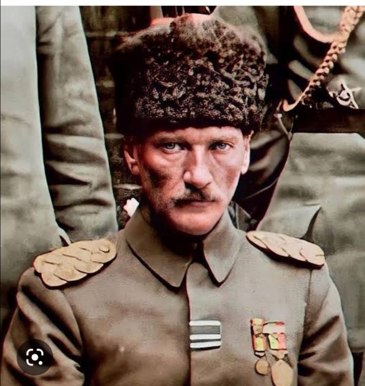 solgun_17's tweet photo. @tcsavunma Ey şanlı ordu, ey şanlı asker
Haydi gazanfer, umman-ı safter
Ey şanlı ordu, ey şanlı asker
Haydi gazanfer, umman-ı safter

Bir elde kalkan, bir elde hançer
Serhadde doğru ey şanlı asker
Bir elde kalkan, bir elde hançer
Serhadde doğru ey şanlı asker https://t.co/gWpnRJAdnn