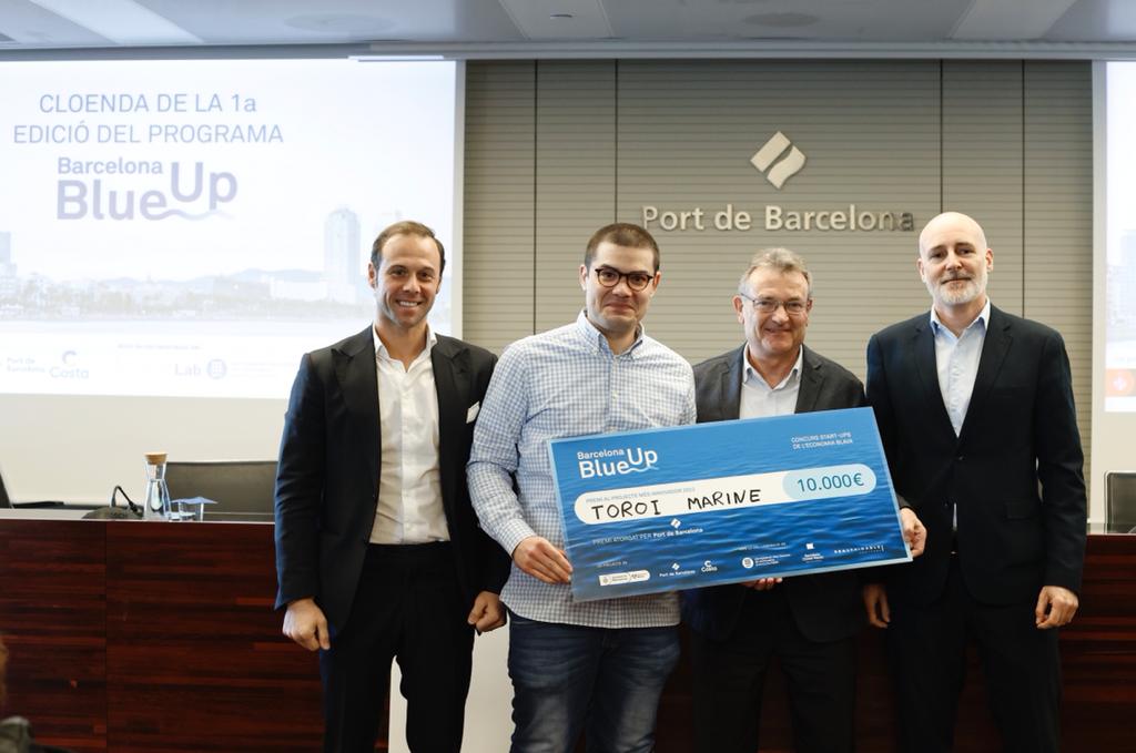 felixortega's tweet photo. Després de 3 mesos arribem al final de #BlueUp, programa d'emprenedoria de @barcelonactiva per projectes vinculats al mar i els oceans. 46 candidatures,11 participants,150 hores de formació, especialització, networking, tutories i mentories i 2 guanyadors #Meditmin #ToroiMarine👏 https://t.co/mKb3QlY4yj