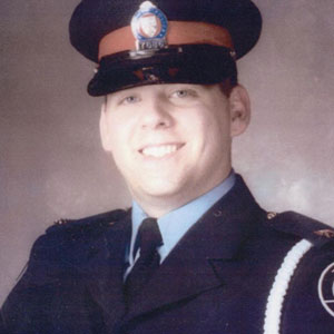 RetiredDChief's tweet photo. Twelve years ago we lost this great police officer and person. @TorontoPolice Sergeant Ryan Russell was tragically killed in the line of duty on this date. We will always remember him #heroesinlife #NeverForgotten https://t.co/jWrbEBmV3C