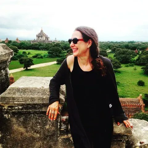 SFWP's tweet photo. Check out World Kids' interview with @ElizGeo as they talk about BOLA OCHO, the Spanish translation of Elizabeth's #shortstory collection EIGHTBALL from @Nordica_Libros, living in Rome, and more! https://t.co/gvXgYTpx3z

Get BOLA OCHO here: https://t.co/S8xdYJd2sg
@SusanSchulman https://t.co/xpUMp4XOZs