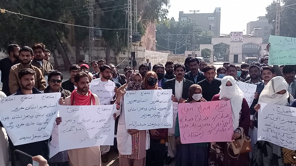 ImranBabbar55's tweet photo. #regulariztionAllcovid19DailyWagesStaff
#extendContractcoviddailywages
#contigency

ڪووڊ ڊيلي ويجز اسٽاف کي رھيل پگهارون ڏنيون وڃن، سنڌ گورنمينٽ کي اپيل آهي ته ڪووڊ ڊيلي ويجز اسٽاف کي پڪو ڪيو وڃي جيئن ھو پنھنجو گذر سفر آساني سان ڪري سگهن..

@MuradAliShahPPP
@AzraPechuho https://t.co/IVUH68aPiU