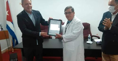 Cordial agradecimiento al <a href="/PDCC1/">Periódico Digital</a> por promover nuestros servicios 
newsinamerica.com/.../el-centro-…  
newsinamerica.com/.../national-c… 
 
<a href="/MINSAPCuba/">Ministerio de Salud Pública de Cuba</a> <a href="/ICDQ_Cert/">ICDQ</a> <a href="/latamccr/">Cx Colorrectal Colaborativa LATAM</a> <a href="/ClinicaShaio/">Clínica Shaio</a> <a href="/IrcadFrance/">IrcadFrance</a> <a href="/dianikflores/">Dianik Flores</a> <a href="/Camara_Comercio/">Cámara de Comercio de Cuba</a>