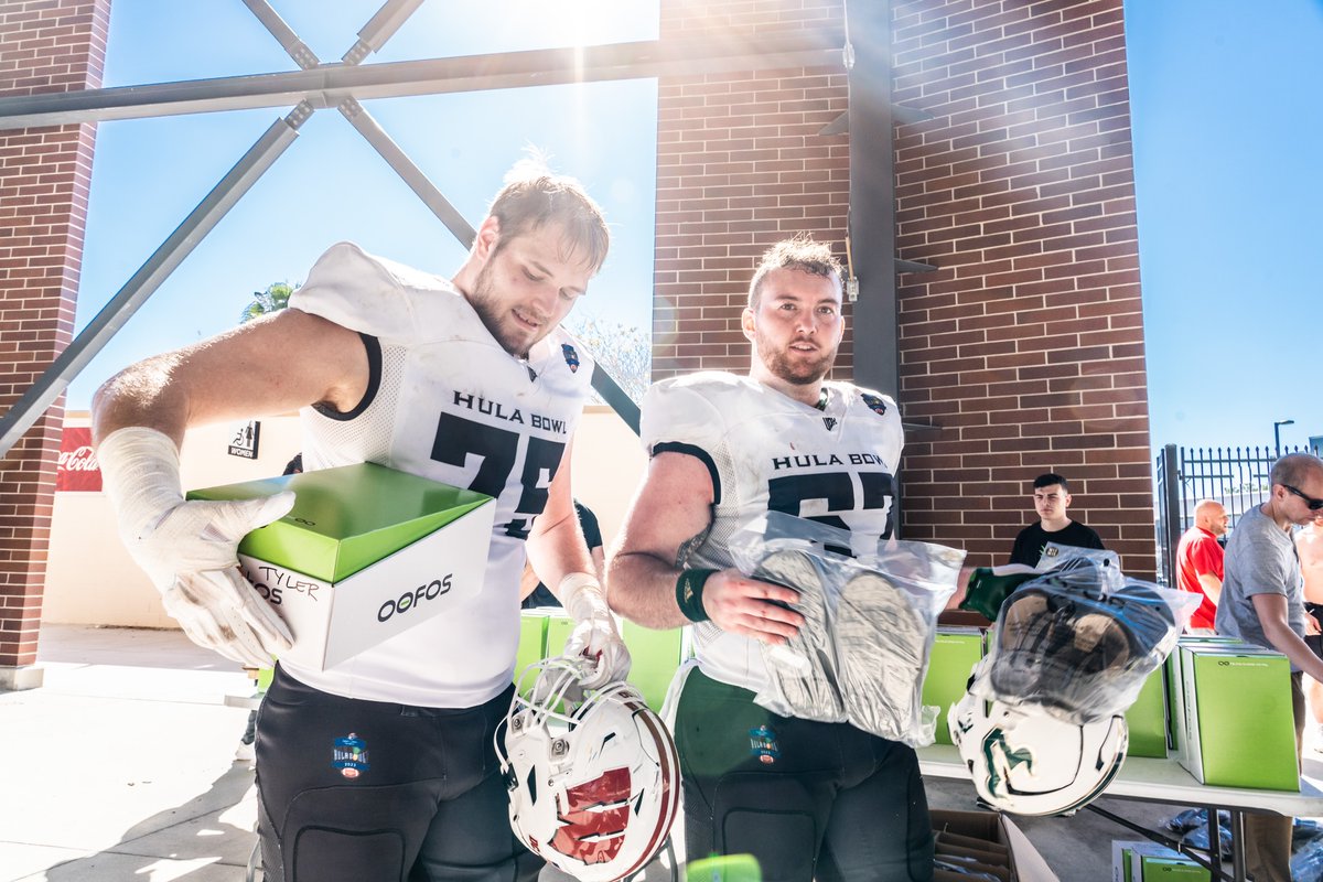 Hula_Bowl's tweet photo. Each player today received a pair of Oofos! Thanks for being such an awesome sponsor! #hulabowl #oofos #collegefootball https://t.co/WLyS1J1vNY