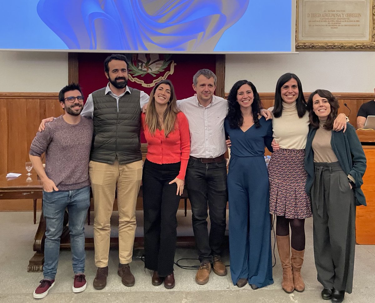 AMNneuromadrid's tweet photo. Y hemos dado la bienvenida a la nueva JD que toma las riendas… con los #neurologos tan estupendos que nos acompañan, el buen ambiente y las ganas de trabajar, ¡va a ser un placer! ¡Gracias a todos por vuestro apoyo! https://t.co/mF6IBUt6pe