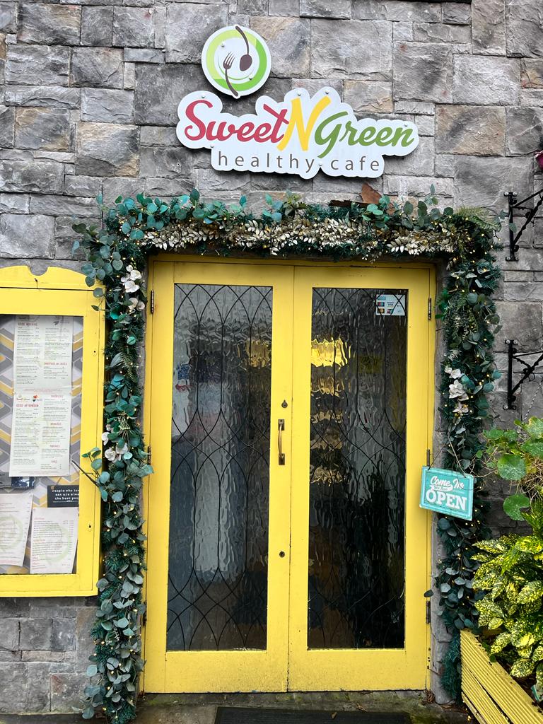 Irish Restaurant Awards Nominations are open 2023🎊..We would be delighted if you could vote for us❤️🙏
<a href="/GoodFoodIreland/">Good Food Ireland®</a> 
<a href="/ClareFoodDrink/">Clare Food & Drink</a> 
<a href="/EnnisChamber/">Ennis Chamber</a> 
<a href="/experienceennis/">Experience Ennis</a> <a href="/ClareTourism/">VisitClare</a> 
x.com/restawards/sta… #Everybodylovesennis