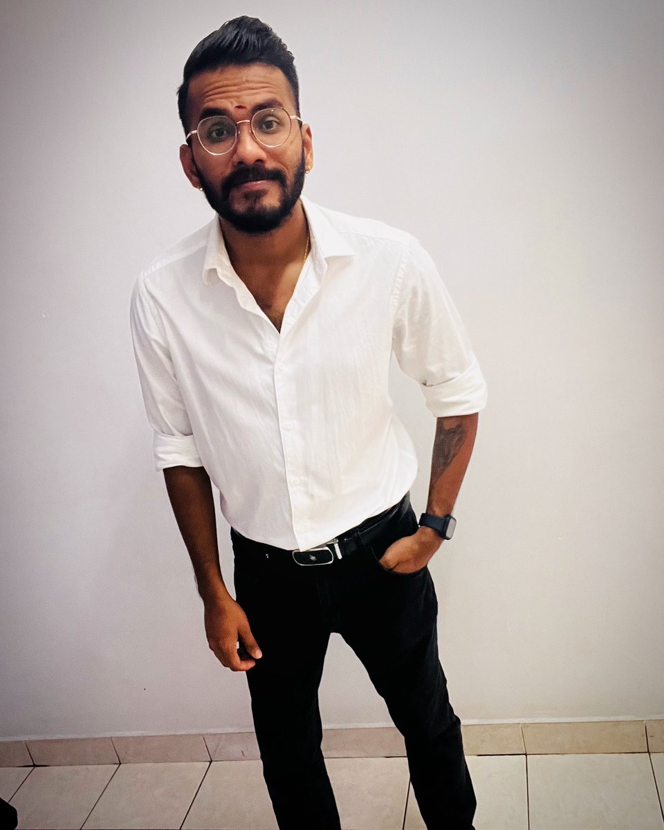 mc_velu's tweet photo. I don’t stop when I’m tired, I stop when I’m done… #sargunavelu #kingofsoul #white #black #tired #done #love #amor #tresna #liebe #yuê https://t.co/WAAUr7h3Pm