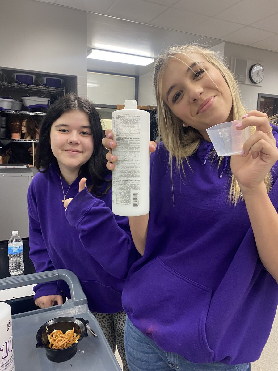 EHOVEcos's tweet photo. Why join Cosmetology?
•Learn more about your passion while still in high school 
•Make friends with the same passion
•Graduate WITH your cosmetology license !
•Learn about real world skills for Cos 
#EHOVEvips 💜🎀👯‍♀️🪪 https://t.co/cN8LJrEI2v