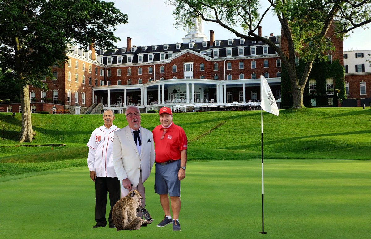 LeeGordonVoice's tweet photo. #TK &amp; @MKornheiser talked over @MarcSterne  describing the pic of #JohnnyBench &amp; #CesarGeronimo at #Leatherstocking in #Cooperstown showing that #Reginald has ties to Cincinnati so I couldn't hear the name of the 3rd person. Sure it was Tony #Beeson. @TKLittles @loyallittlespod https://t.co/lEwVwcM3xj