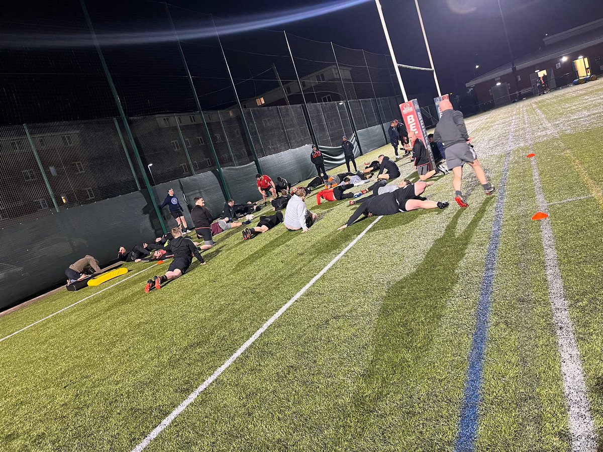 LeighEast's tweet photo. Another top night of pre season boxed off at Leigh East, lads putting in the hard graft. The moral in camp is high and we’re excited for a big season #UpTheEast 🔴⚫️ https://t.co/VqX7RG8tTH