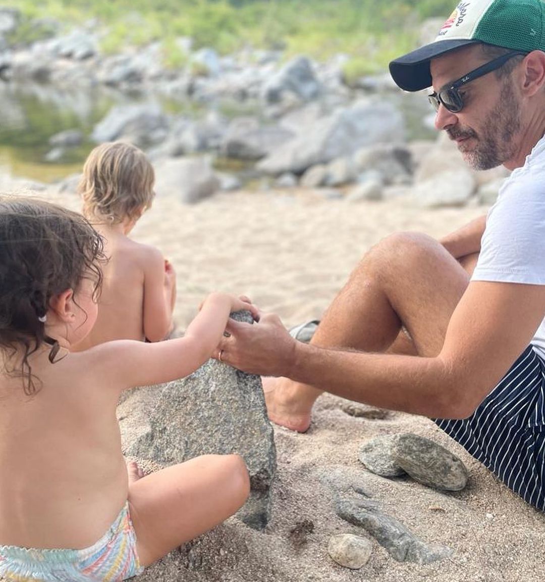 GabyPyP's tweet photo. " @pedroalfonsoo (ig) Siempre buscando el equilibrio"
Pedro, Oliii y Filiii ... 🥰♥️#apilando https://t.co/Tk1QMzBC05