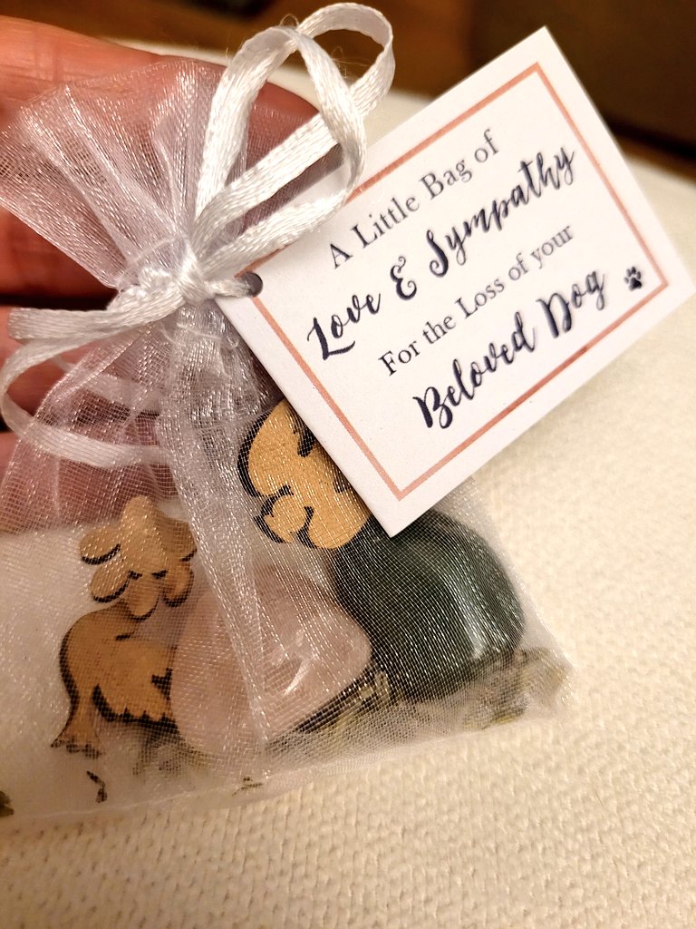 MccahillMrs's tweet image. Another reason why #ambees pupils are amazing 💛 was having a wee moment on Monday,  after Ben unexpectedly passed on Sunday, when a pupil popped into my room to see me. Today, she brought me this...that's our core values right there💛🙏🌈#kindness #learninginfaithhopelove