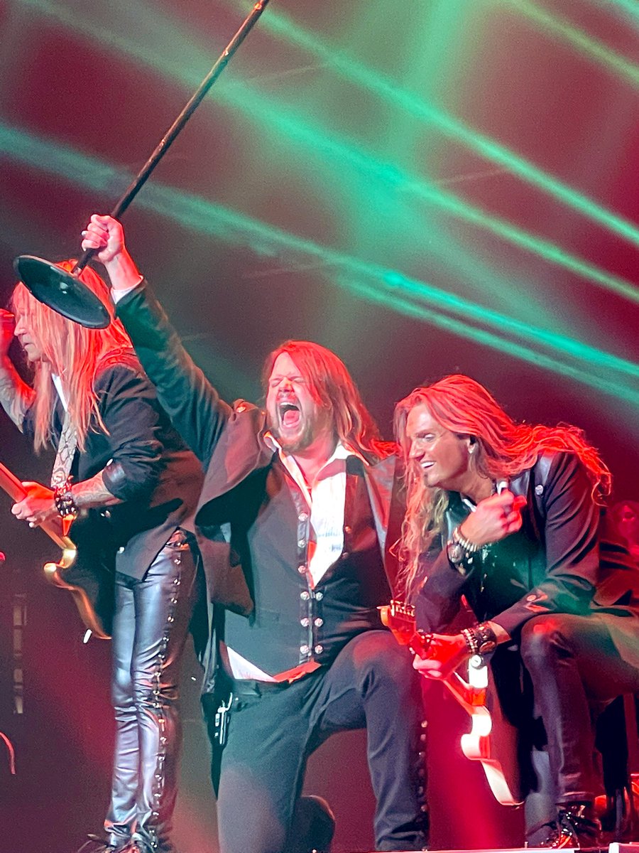 JHoekstraFans's tweet photo. @RnRNationlive @RnRliveRadio @trans_siberian 2022 Winter Tour concerts were simply amazing 💥💥💥 https://t.co/VErY8uReQH