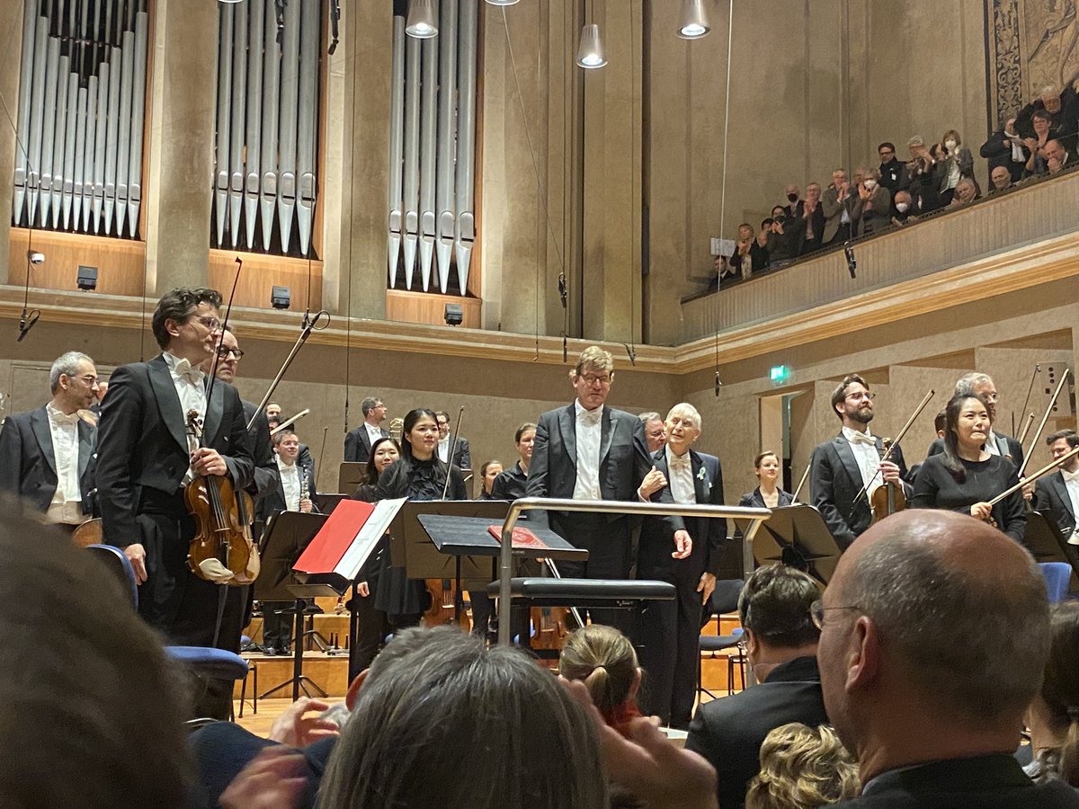 Bruckner IV mit Herbert Blomstedt und BRSO - körperlich gebrechlich, musikalisch irre gut. Und das Blech vom @brso 🥰