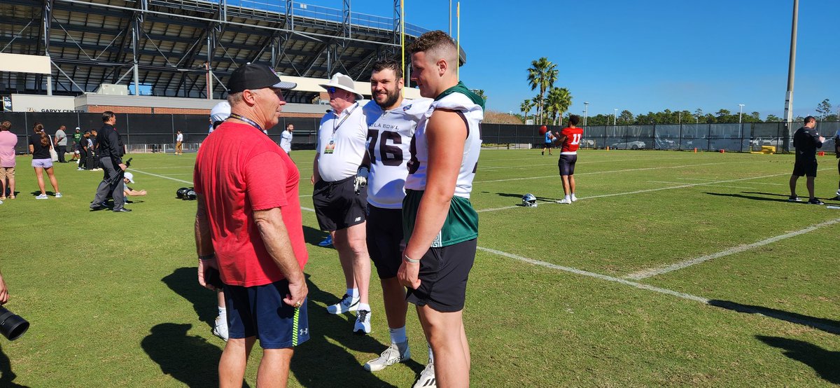 @MSU_Football alum and @ProFootballHOF player Joe DeLamielleure talking football with Jarrett Horst (@bmocj77) at the @Hula_Bowl