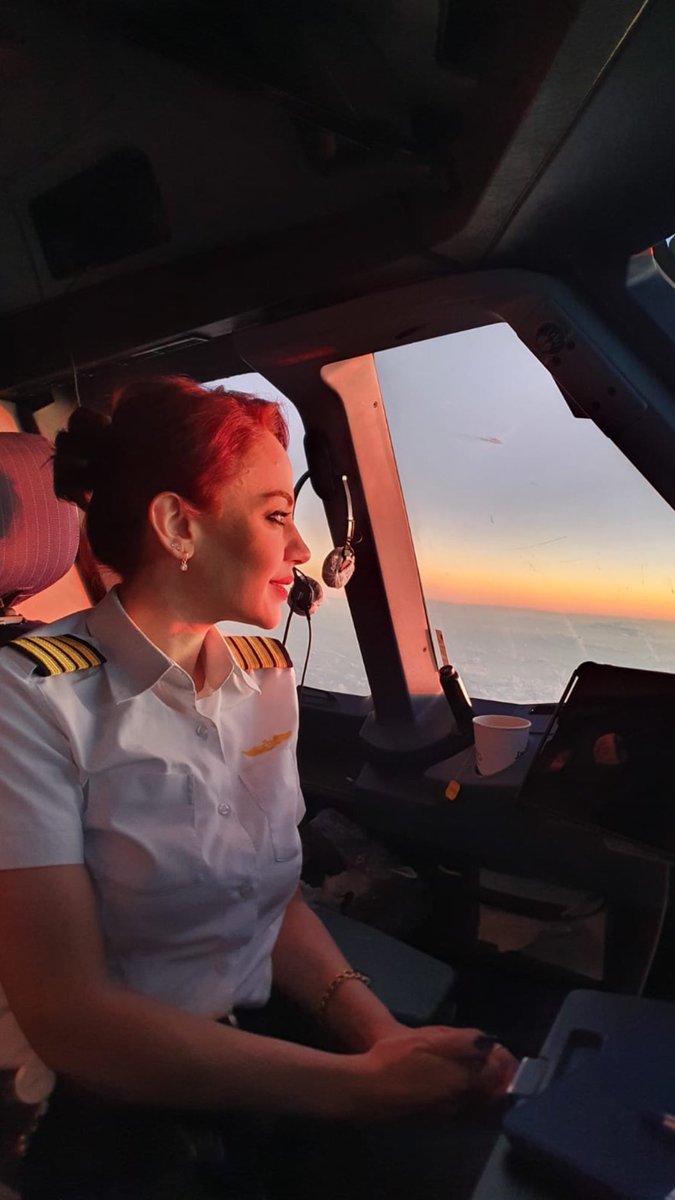 Daha güzel bir ışık bulamazdım foto çekmek için🤗 7saatlik gecikmeyle uçsak da şükürle ,mutlulukla🙏🤙