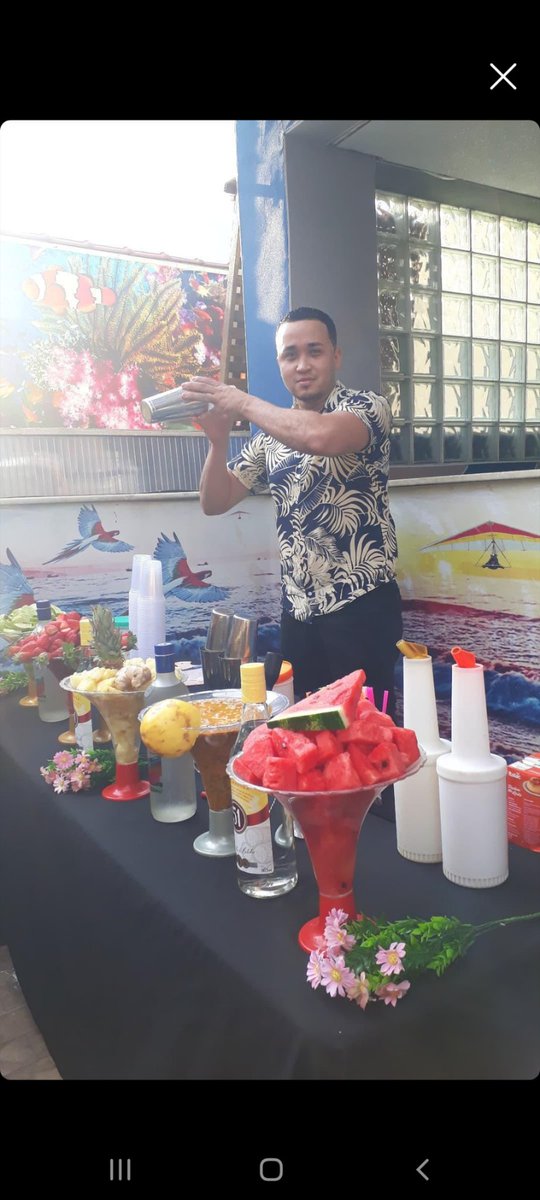 Renato04170780's tweet photo. Sabado 14/01 vou fazer um open bar beneficente em Parada de Lucas ( debaixo da ponte) dose tripla de caipirinha $12 se preferir,doe 1 kg de alimento e ganhe uma caipirinha 🍹 todo valor ganho, será revertido em alimentos que serão doados para pessoas necessitadas. Da rt aí galera https://t.co/4RFd6hURjj