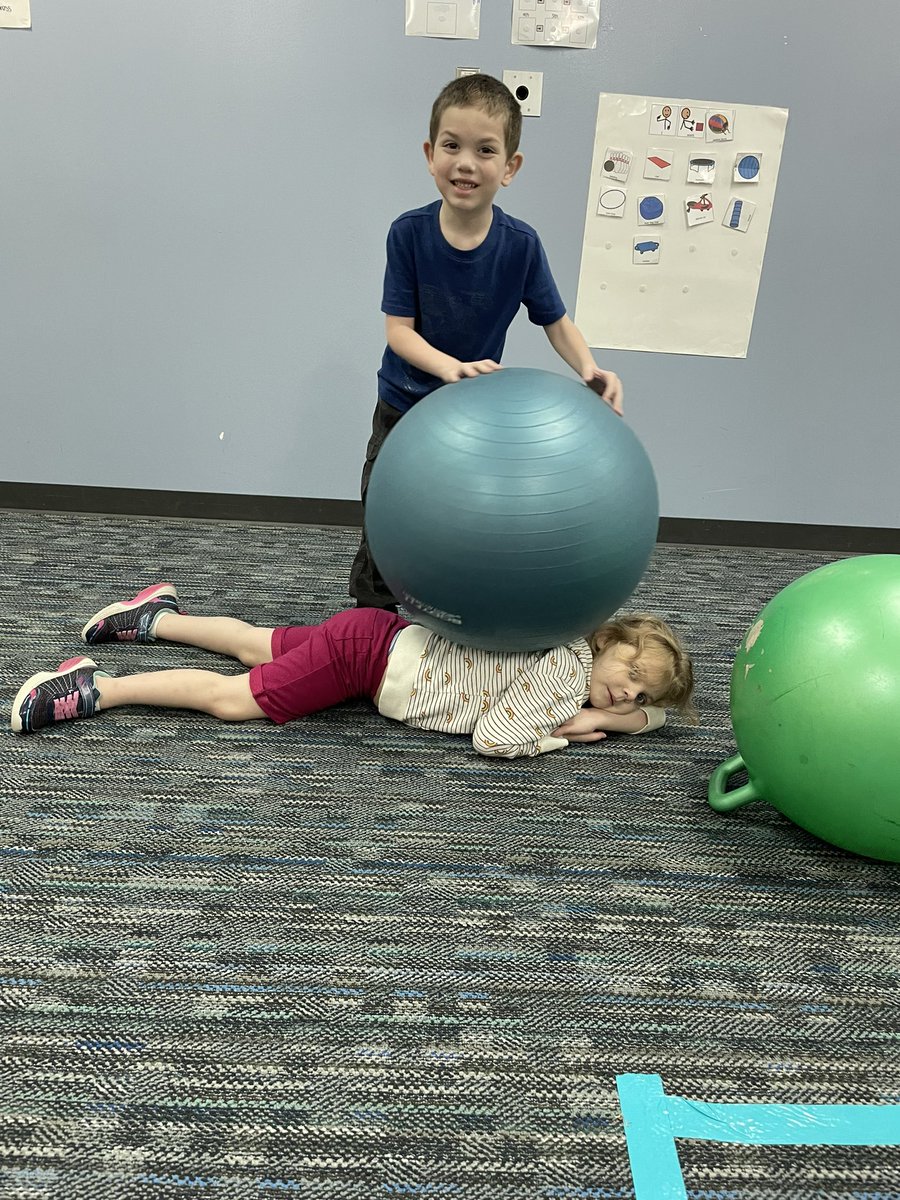 AmandaWatson237's tweet photo. We found a new calming tool that is so easy and fun!!! Shout out to Ms. Karen for finding our new favorite motor lab activity! #TISDGOES, #Tstudentsupport, #GOblazeatrail https://t.co/G4aSlHEDYq
