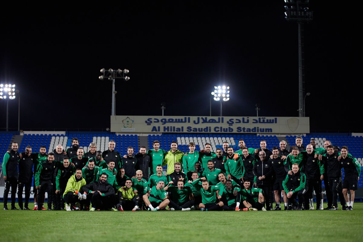 Mrlopera__'s tweet photo. Tremendamente orgulloso de ustedes, sois la hostia @RealBetis #fijarzebien https://t.co/dcld3RLuTS