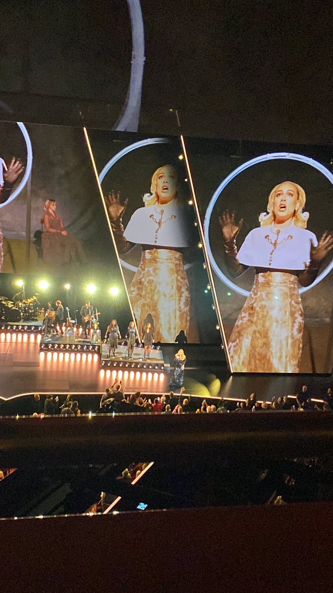 LisaGilcrease's tweet image. I vote for #Adele for
#FaveResidency at the
#iHeartAwards W

Use @AdeleVotingBot to count how many times you voted.

Vote up to 50 times a day