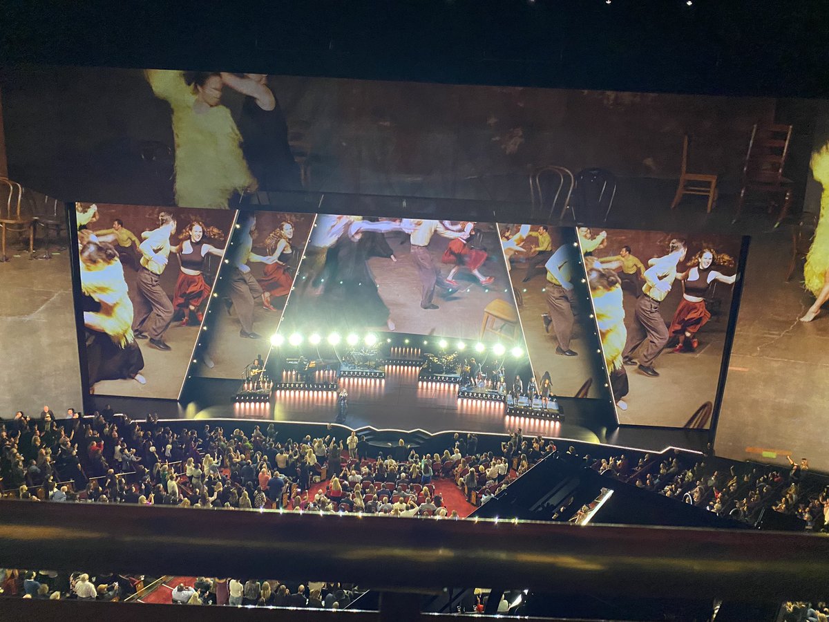 LisaGilcrease's tweet image. I vote for #Adele for
#FaveResidency at the
#iHeartAwards W

Use @AdeleVotingBot to count how many times you voted.

Vote up to 50 times a day