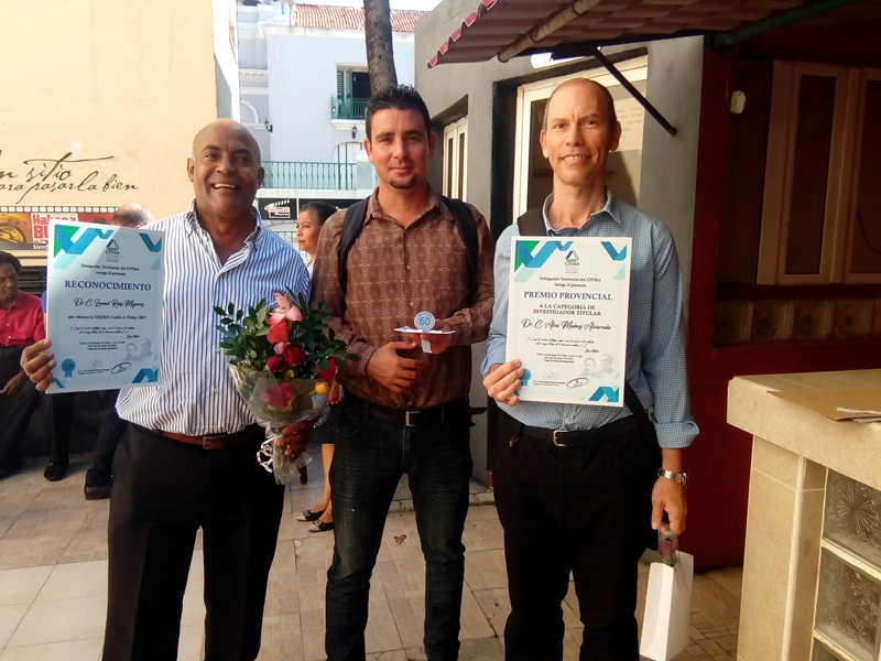 Tres invest. recibieron  reconocimientos por el Día de la Ciencia: Leonel Ruiz (Orden "Finlay"), Alex Muñoz (Inv. Titular) y Javier Tamayo (Sello 60 aniv. del SNTECD)¡Felicidades!
<a href="/citmacuba/">Ministerio de Ciencia, Tecnología y Medio Ambiente</a>
<a href="/ElbaRosaPM/">Elba Rosa</a>
<a href="/laprofedice_pod/">laprofedice_podcast</a> 
<a href="/DianaSedalYanes/">Dra.C. Diana Sedal Yanes</a>
<a href="/josejoseapollo/">JJ</a>
#simposioCLA2023