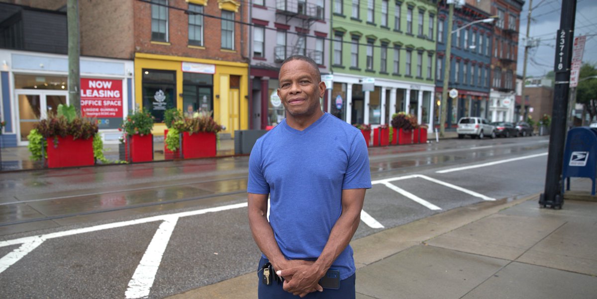 UnitedWayGC's tweet photo. Kurt needed help getting career training in order to increase his income and provide his family financial stability.
Thanks to UWGCβs #ProjectLift, he was able to achieve those goals and nearly double his income.
Read Kurtβs story here: https://t.co/NfkVQyJ90yΒ
#LiveUnited https://t.co/RZvWZ7bZvV