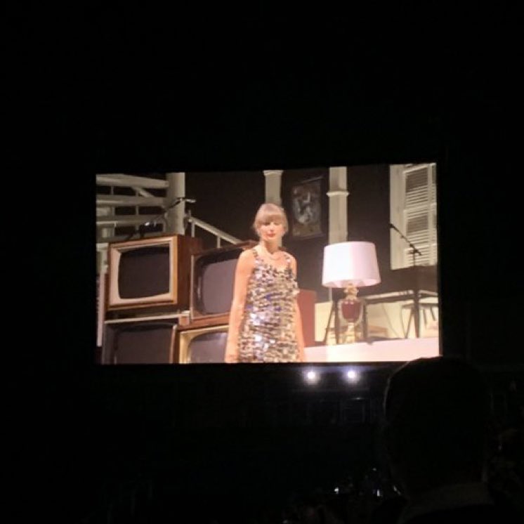 tsconcepts13's tweet image. i cannot believe this 😭😭