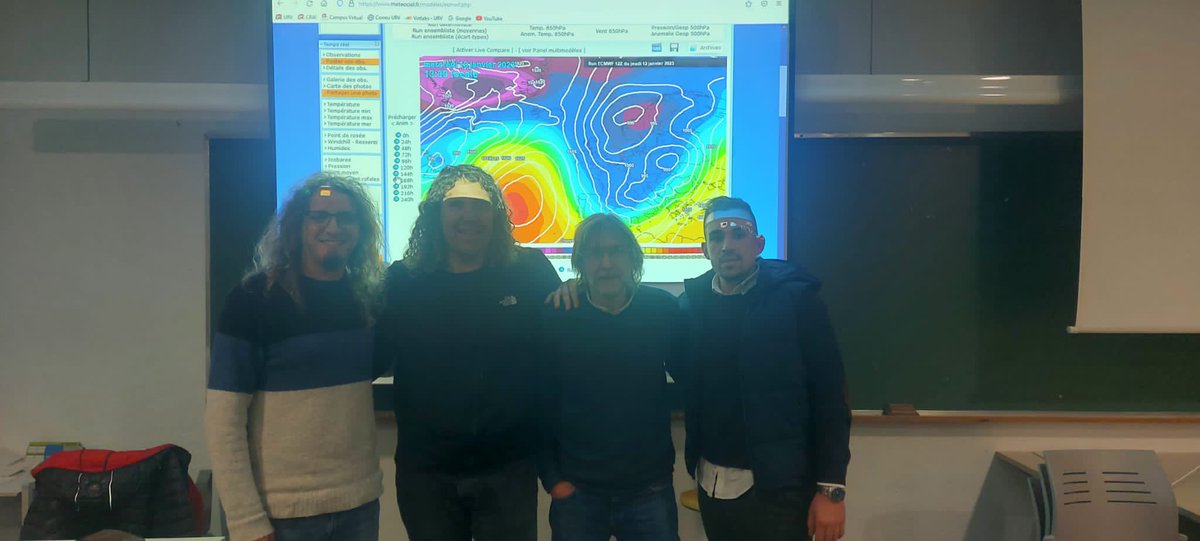 alexmegapc's tweet image. Avui en @meteopolita i jo em fet una classe de #meteo a @universitatURV al Master de formació Professional agrair a @ibangbc professor titular i content d’haver conegut en @AdriaPinol i la resta d’alumnes.