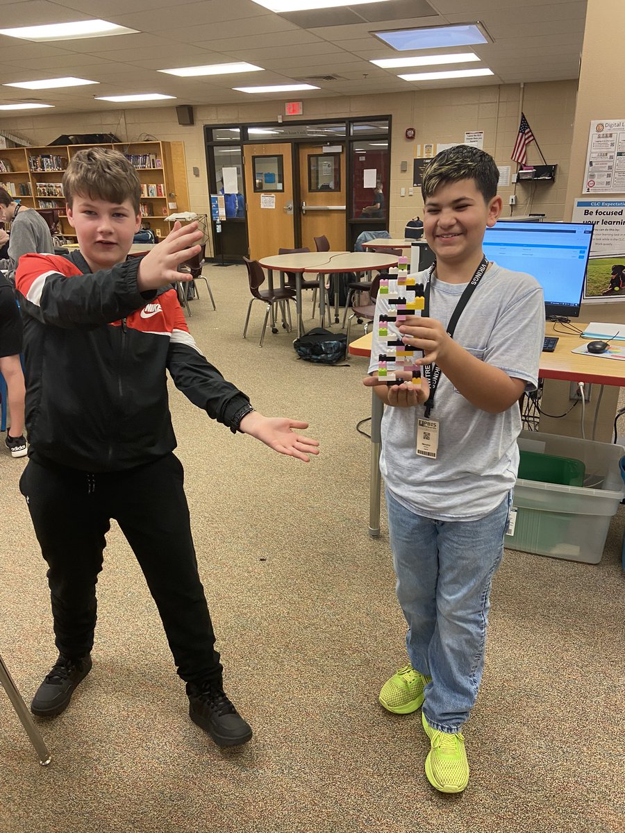 scienceisfun87's tweet photo. Lots of DNA fun @AwtreyVikings in 7th grade science this week! https://t.co/2g5D8VRdoC