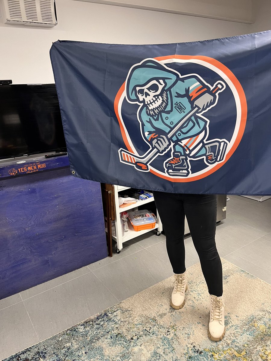 YesMenOutfitter's tweet photo. 1ST GOAL CHALLENGE
1/12 v MIN

QT this with your choice for LI’s first goal scorer of the night.  Correct answers will be entered to win a Skater Flag (legs not included)

Ends at puck drop. Must be following. 1 guess per account

2X your guess on insta story https://t.co/0gNKiznmbO