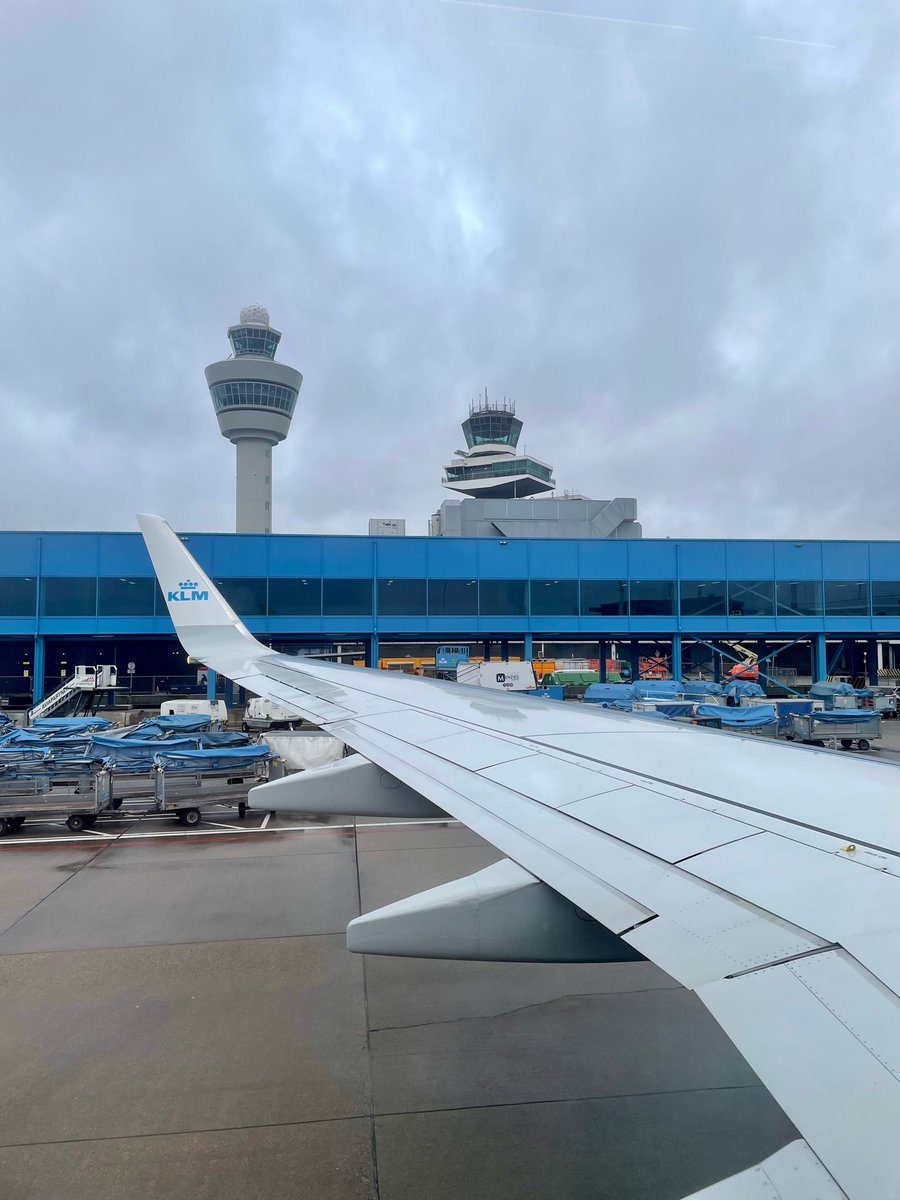 dikketienes's tweet photo. #AMS to #ARN ✈️🎉 https://t.co/crrcUhpkiT