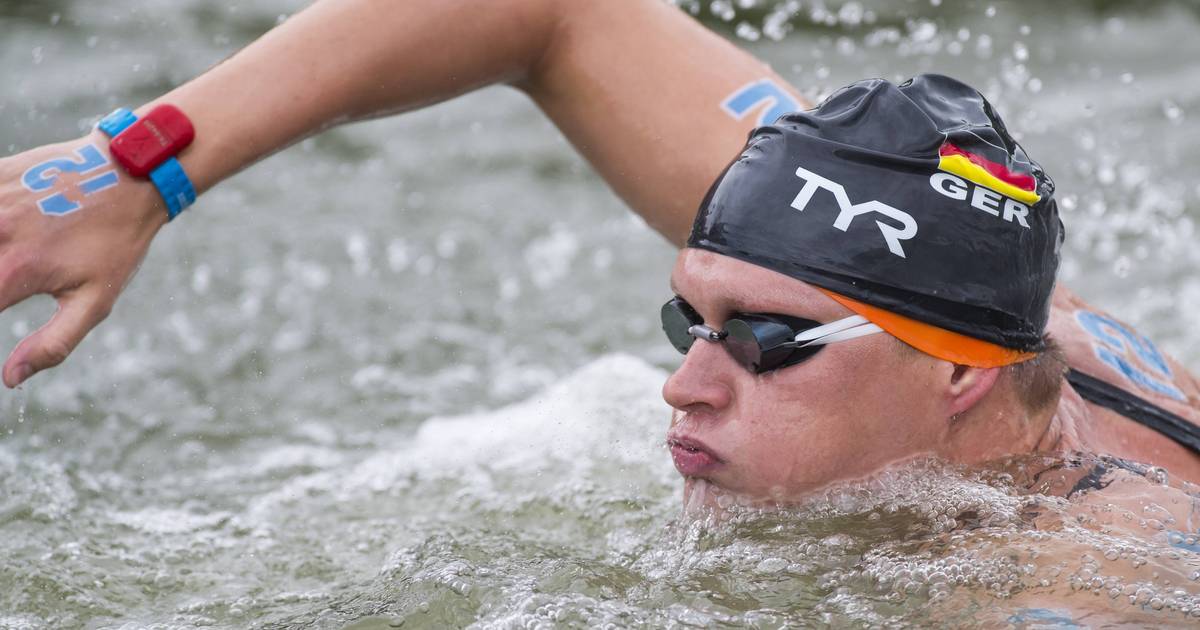 Polizeikommissar aus Saarbrücken: Andreas Waschburger holt mit Staffel WM-Titel im Eis-Schwimmen. #Saarland #Saarbrücken saarbruecker-zeitung.de/sport/sz-sport…