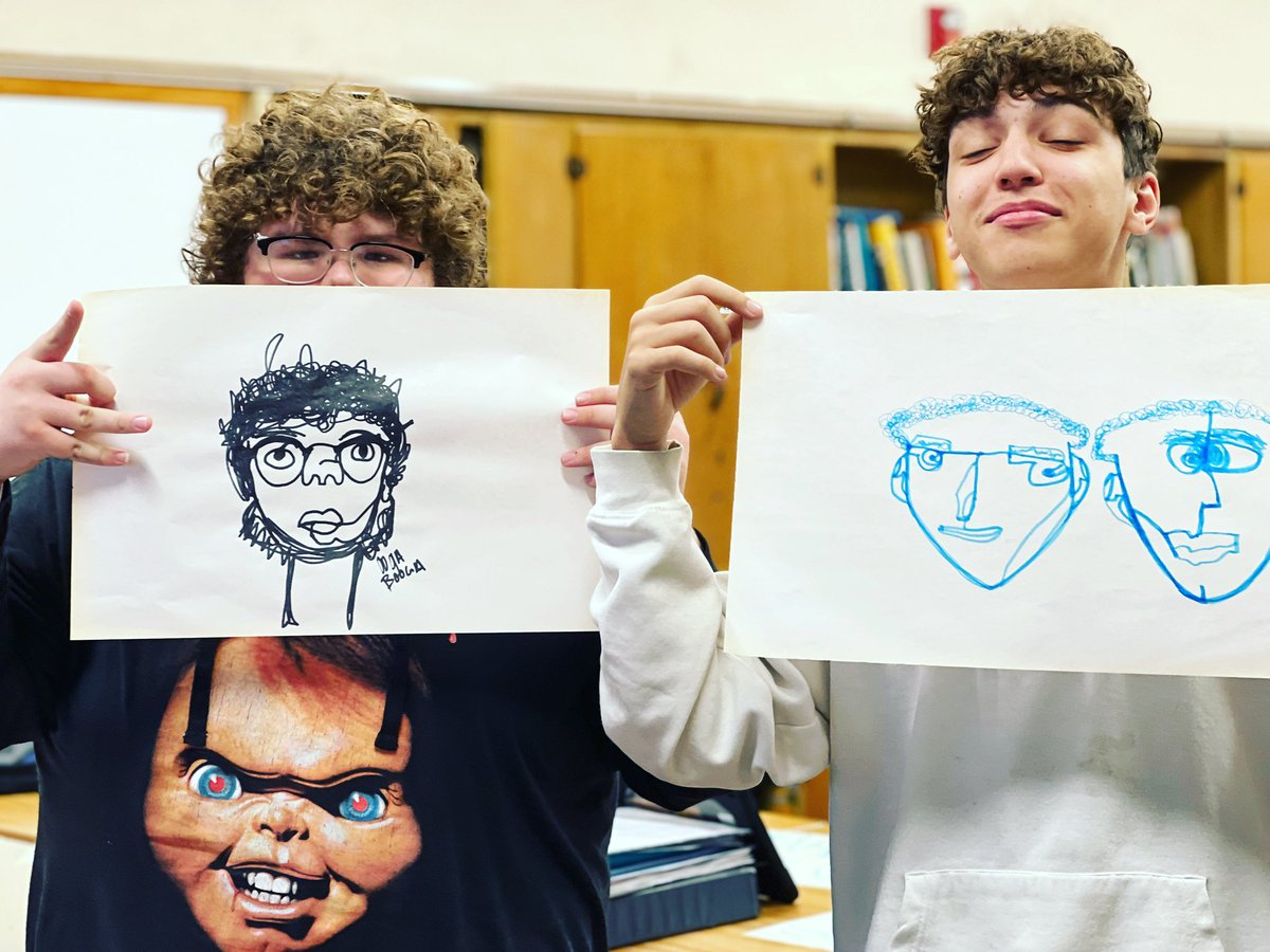Always love it when we get to this part in Art 1. Contour drawings always gets everyone giggling and laughing the whole entire time. It’s the best icebreaker! #salemwildcatpride #artroom