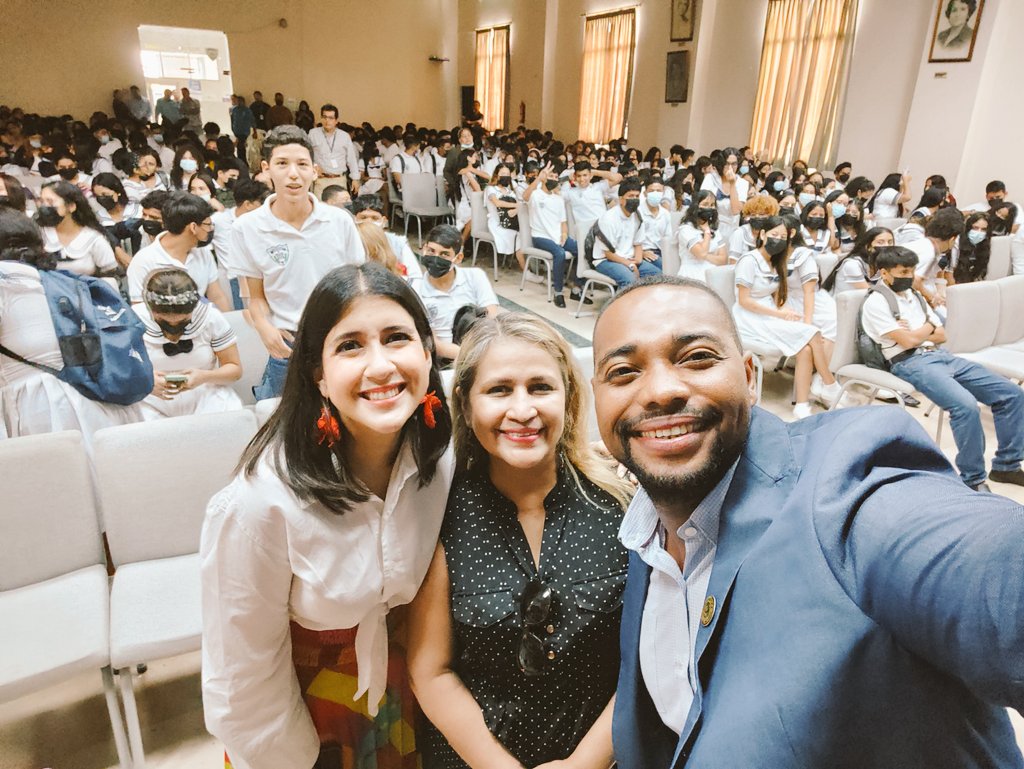 AlanBalerio's tweet photo. Fortaleciendo el seguimiento de nuestros Estudiantes para el ingreso a la Educación Superior.@EducacionZ8_Ec @MinGobiernoEc @mariabrownp @EduSuperiorEc https://t.co/w1wYbn6mPF