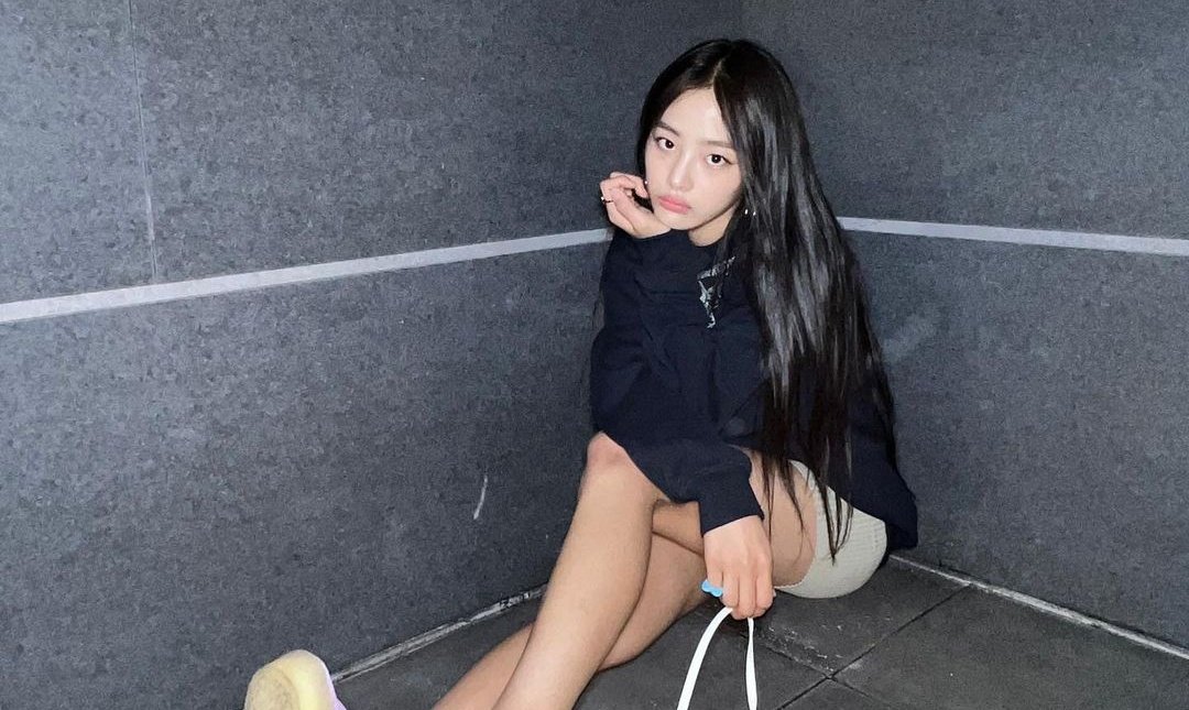 angeIsphone's tweet photo. vuelve el perro con la cola entre las patas y esta vez en busca de 𝚑yein, 𝚖inji &amp; 𝚑anni ♡ 🐰 para que nos acompañen en nuestro camino a salir del sótano, lo único que pedimos son ganas de explotarse junto a dos pelonas más. comenta o mándanos un dm si te interesa! o(*^▽^*)o https://t.co/36mZHFVREv