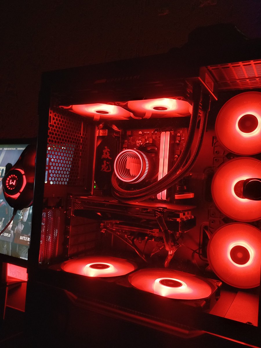 Pierryy_'s tweet photo. @pichauinfo gabinete insano de lindo na moral 
Eu tenho quase certeza que eu fui o primeiro a comprar esse gabinete llkkkkkkkk https://t.co/Q9uq8yltRq