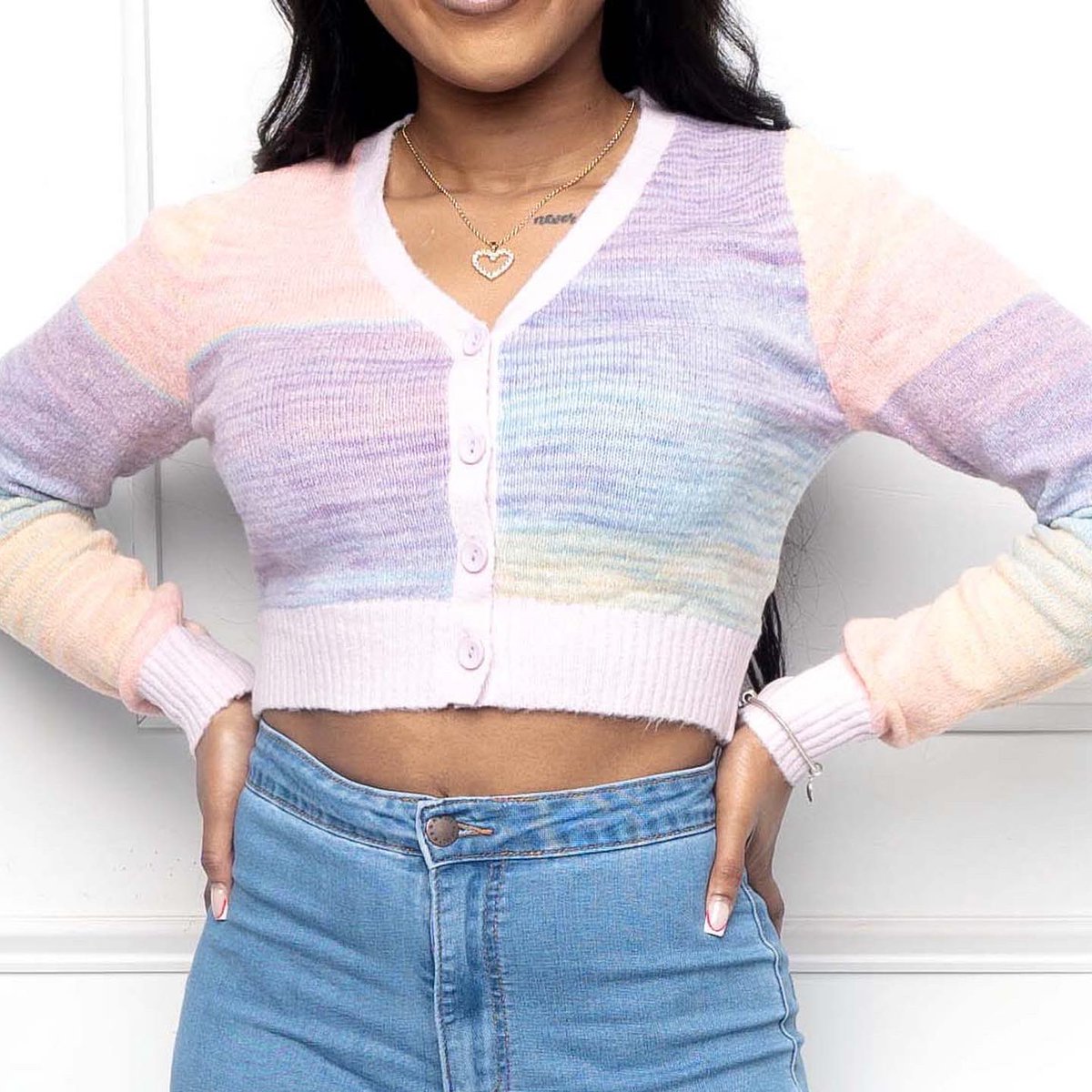 Don’t you just love a cute cardigan 👀😍 Get the look NOW and add your own style! LINK IN BIO 

wowtique.shop/products/feeli…