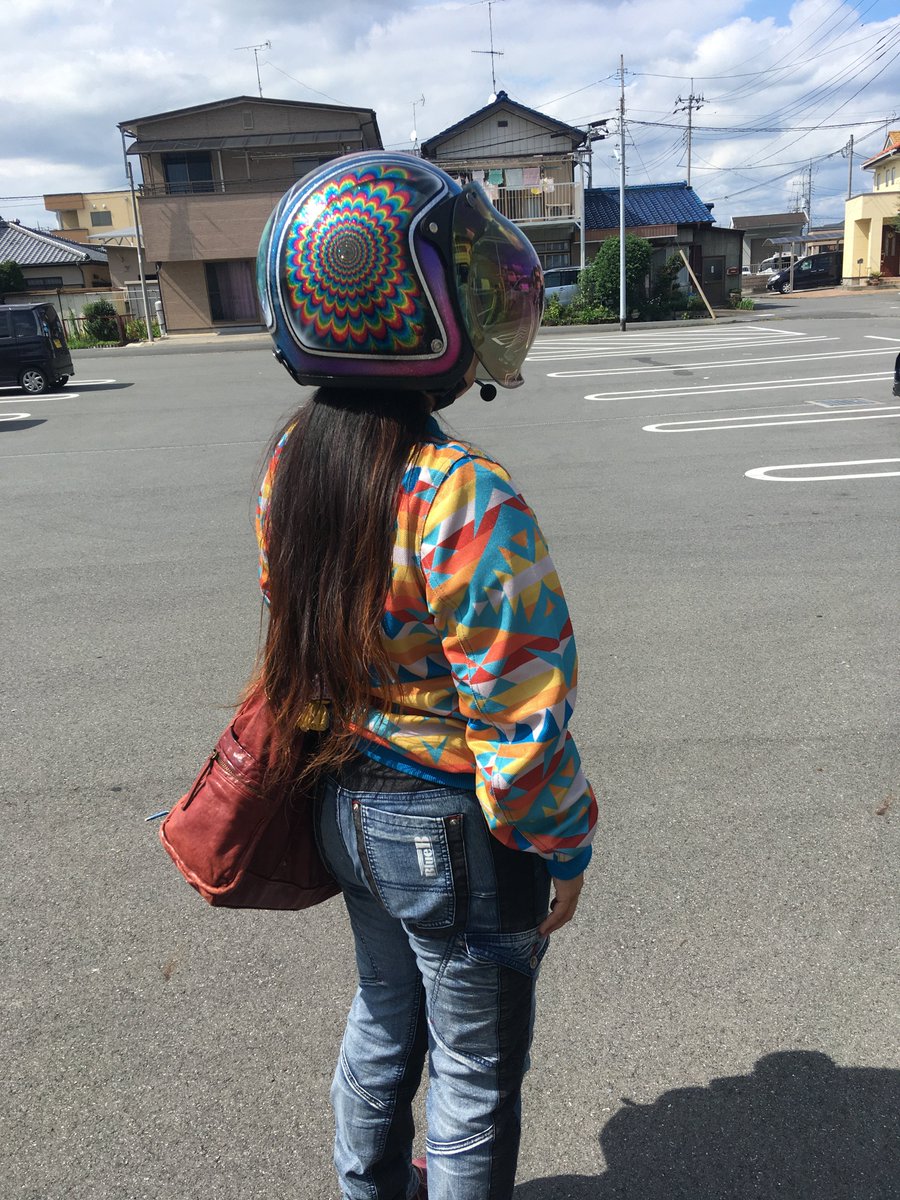 tomoto819's tweet photo. 固定ツイ新調しました💁
名前:トモ
性別:女
年齢:かなり熟成された🍷並み
身長:チビポチャ(体型変わって旦那に詐欺師と言われる)
車種:intruder400classic
好き:旦那,美味しいもの,猫動画,料理,イラスト描く
一言:一度きりの人生,悔いなく生きたい!
#バイク乗りとして自己紹介 
#ライダーと繋がりたい https://t.co/0Xz6BsvZmD