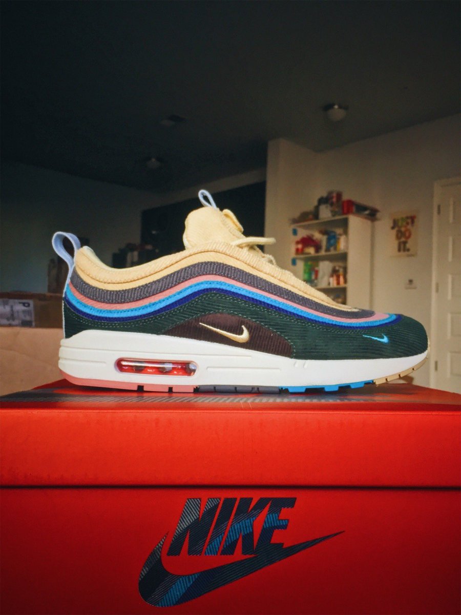Mikkel9_'s tweet photo. @atmos_usa What got me into collecting sneakers! Saved up for my 20th birthday. Sean’s vision was ahead of its time. The 1/97 has seen plenty of wears from photo shoots, skating, to traveling. Truly no shoe like it. 

Size 10 US #atmoscollectorsclub https://t.co/u615LDR2Z8