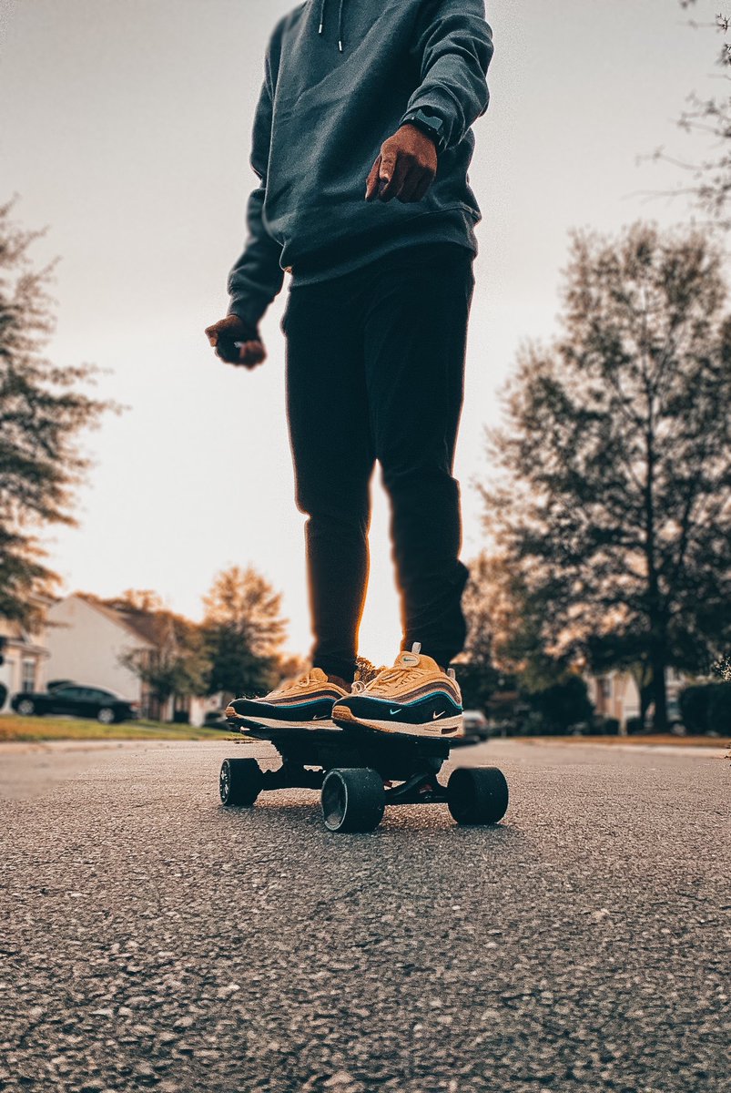 Mikkel9_'s tweet photo. @atmos_usa What got me into collecting sneakers! Saved up for my 20th birthday. Sean’s vision was ahead of its time. The 1/97 has seen plenty of wears from photo shoots, skating, to traveling. Truly no shoe like it. 

Size 10 US #atmoscollectorsclub https://t.co/u615LDR2Z8