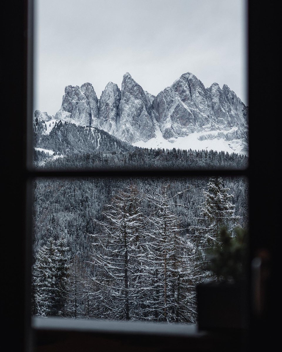 valentinpilate's tweet photo. Douceurs hivernales à FORESTIS 🌲

L’aventure dans les Dolomites se termine au sein de cette adresse d’exception nichée au cœur des montagnes et de la forêt. La nature envahit les lieux, c’était merveilleux.

#dolomites #forestis #alpes https://t.co/X4KaVh732X