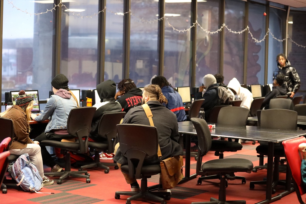 cccredravens's tweet image. Even though it was a cold way to kick off the Spring Semester it was still an awesome day!

We always love seeing students back on campus! Welcome back Ravens!!!✨🎉🎊

#coffeyvillecommunitycollege #springsemester