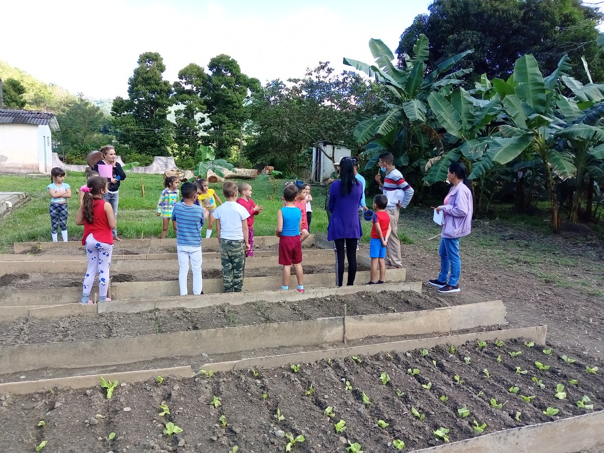 Se realiza la visita especializada al Plan Turquino, por metodólogos de #educacionvillaclara con el objetivo de evaluar la calidad del proceso docente educativo. #CubaMined