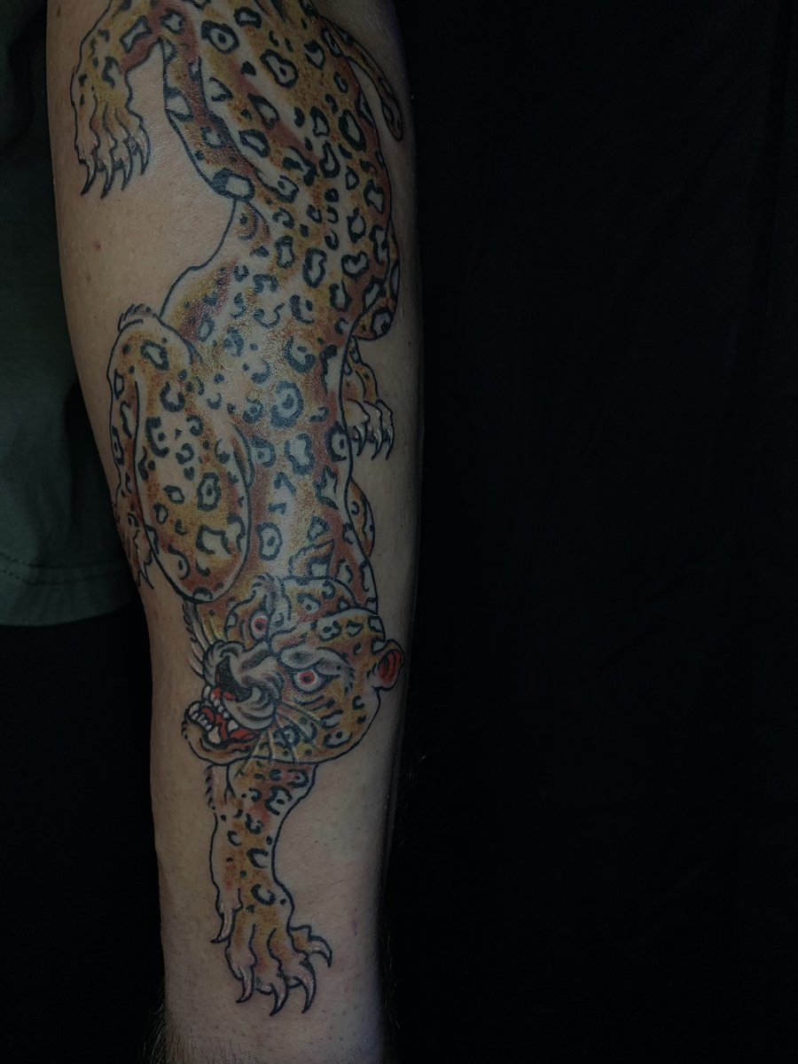 LOS ANGELES THE WINDY CITY.
Heading west for warm weather and to make tatts come get a tatt!