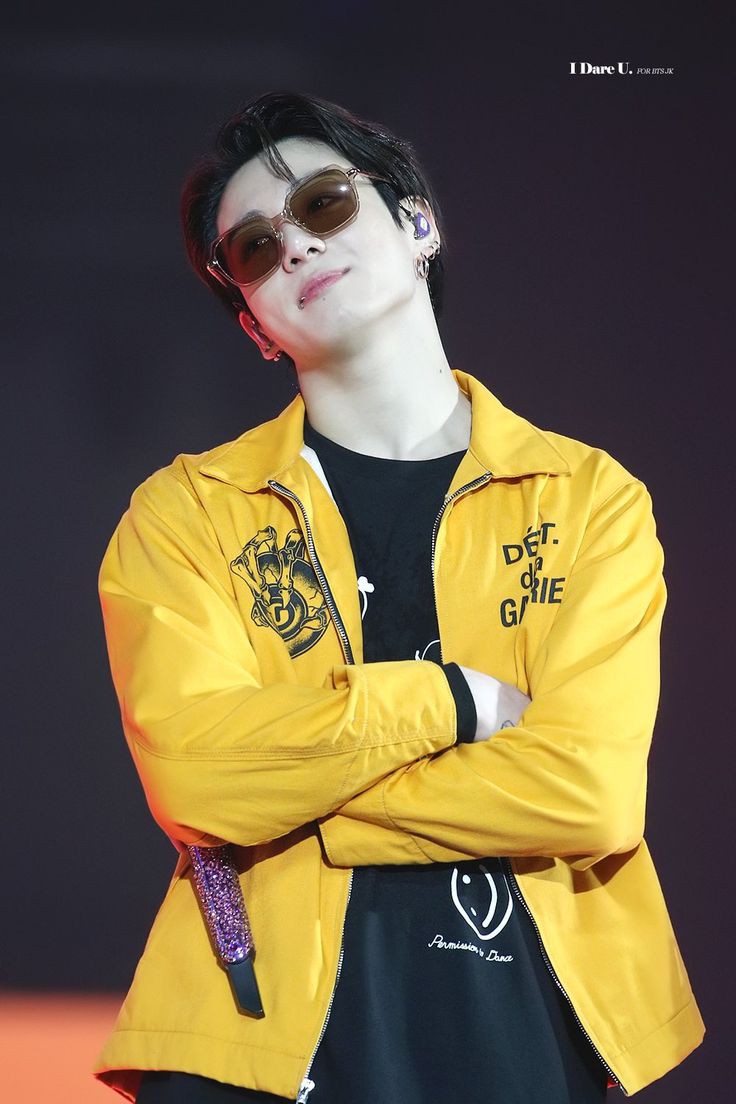 jeongoldenlight's tweet photo. STAY FOCUSED AND GIVE YOUR VOTES FOR JUNGKOOK FIRST COLLAB NOMINATION ON IHEART MUSIC AWARDS 🎶 

I vote #LeftandRight for #bestmusicvideo at the #iHeartAwards https://t.co/SQQqOvBvrj