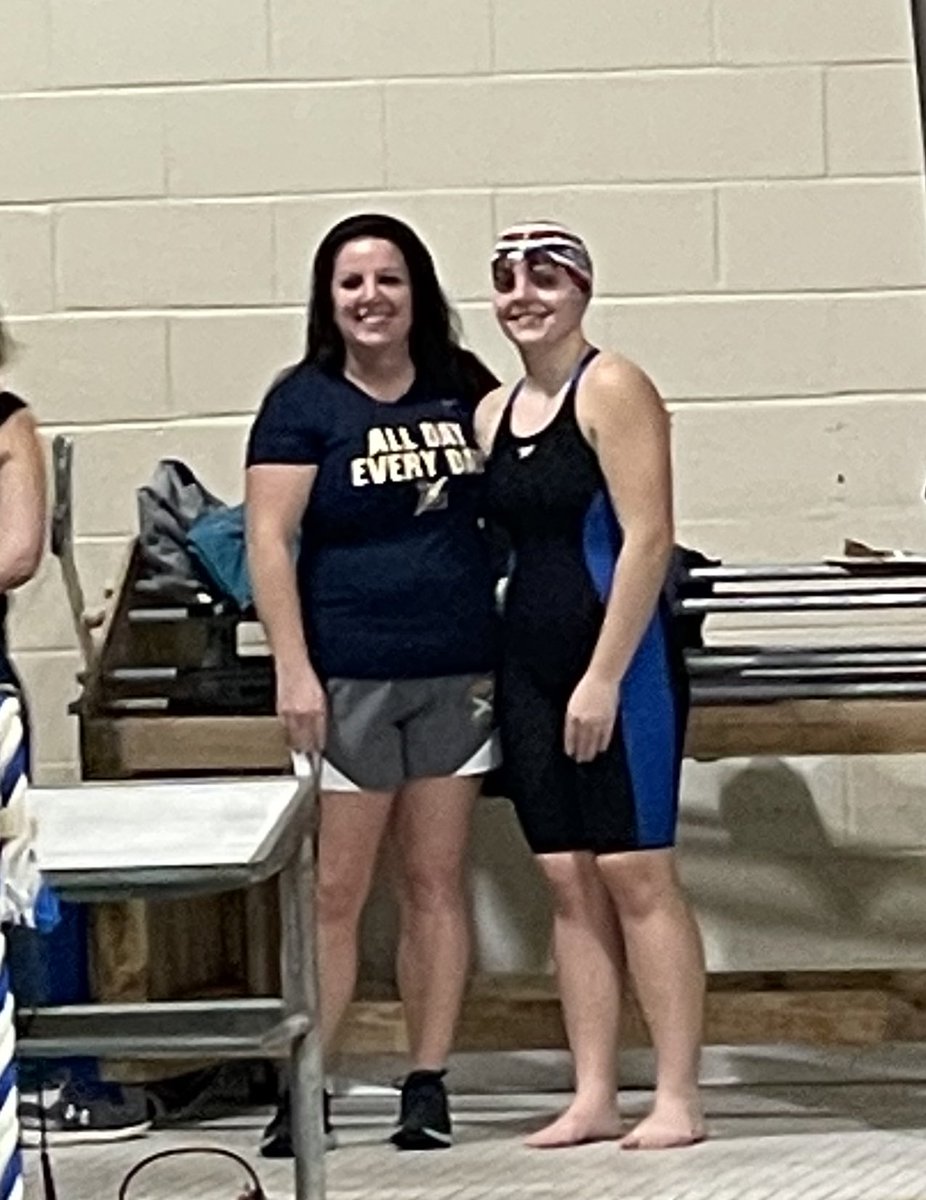 LittlestownSwim's tweet photo. @VictoriaKile1 Unofficial times 29.75 50-Free 1:08:00 100-Free #littlestownhighschool #independentswimmer #freestyle #swim https://t.co/pyuQsksqwa