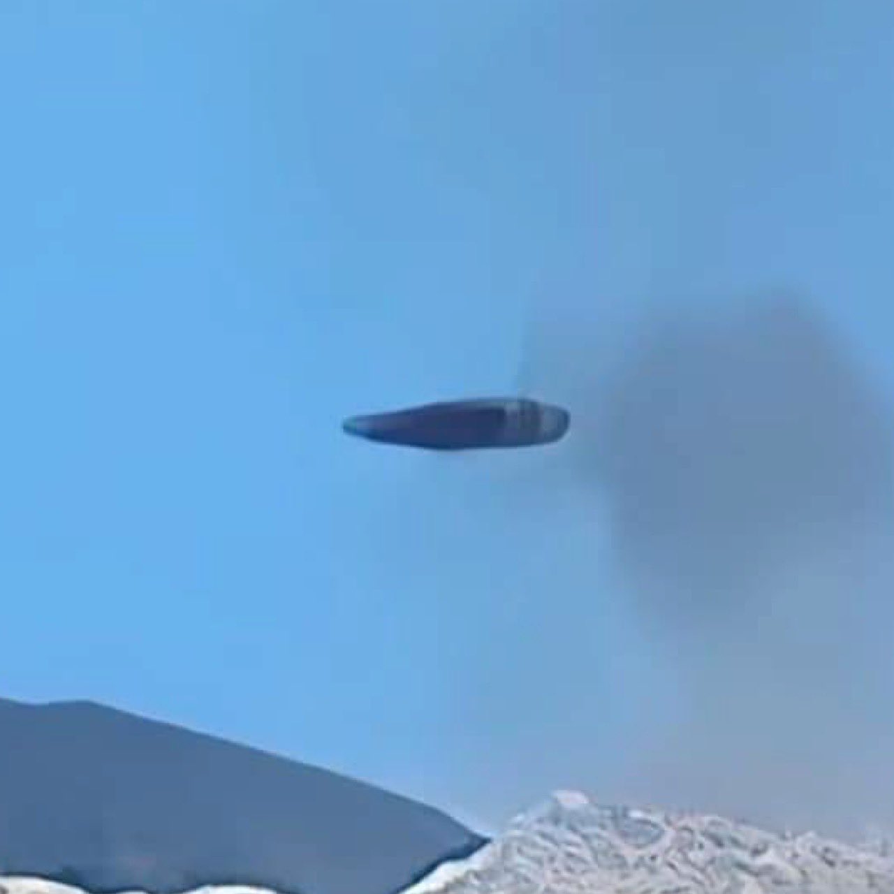 Снимки нло из пентагона гарри маккиннон. Нло. Неопознанный летающий объект. Нло телеграмм. Нло на земле.