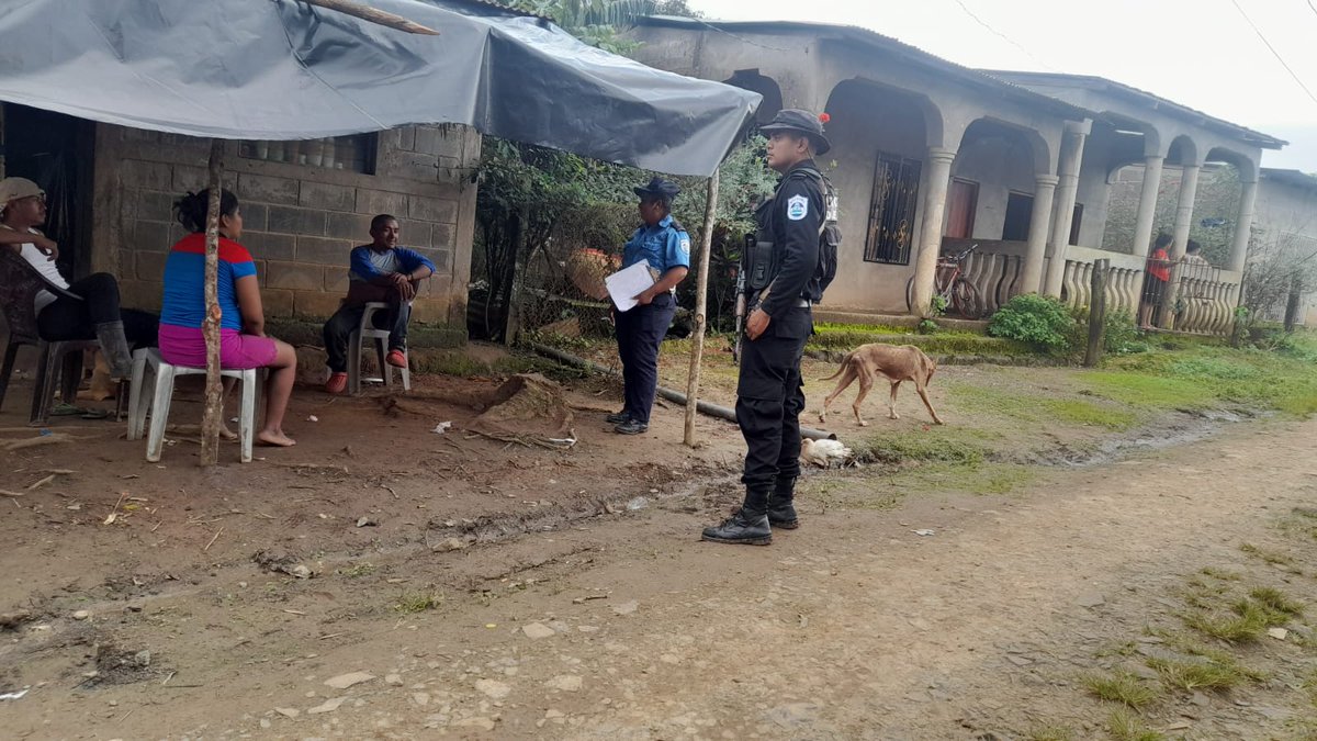 📌 Wapy
Hasta sus hogares llegan los Oficiales 👮‍♂️👮‍♀️ con el propósito de conocer y resolver problemas de inseguridad en esta comunidad, perteneciente al municipio El Rama.

#JuntoALaComunidad 

🌍 policia.gob.ni 

<a href="/canaltn8/">TN8 Nicaragua</a>